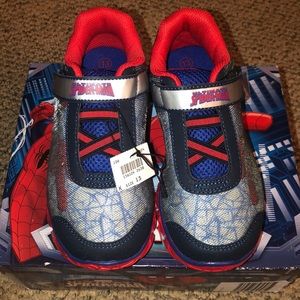 Brand New Boys Spider-Man Shoes Size 13